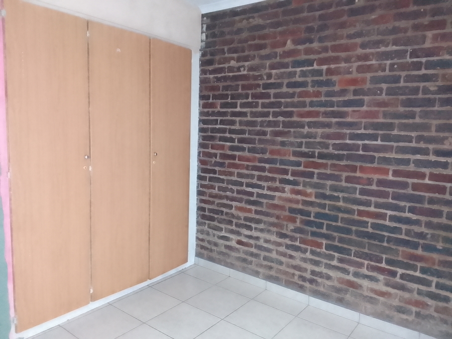 To Let 2 Bedroom Property for Rent in Lower Bo-dorp North West